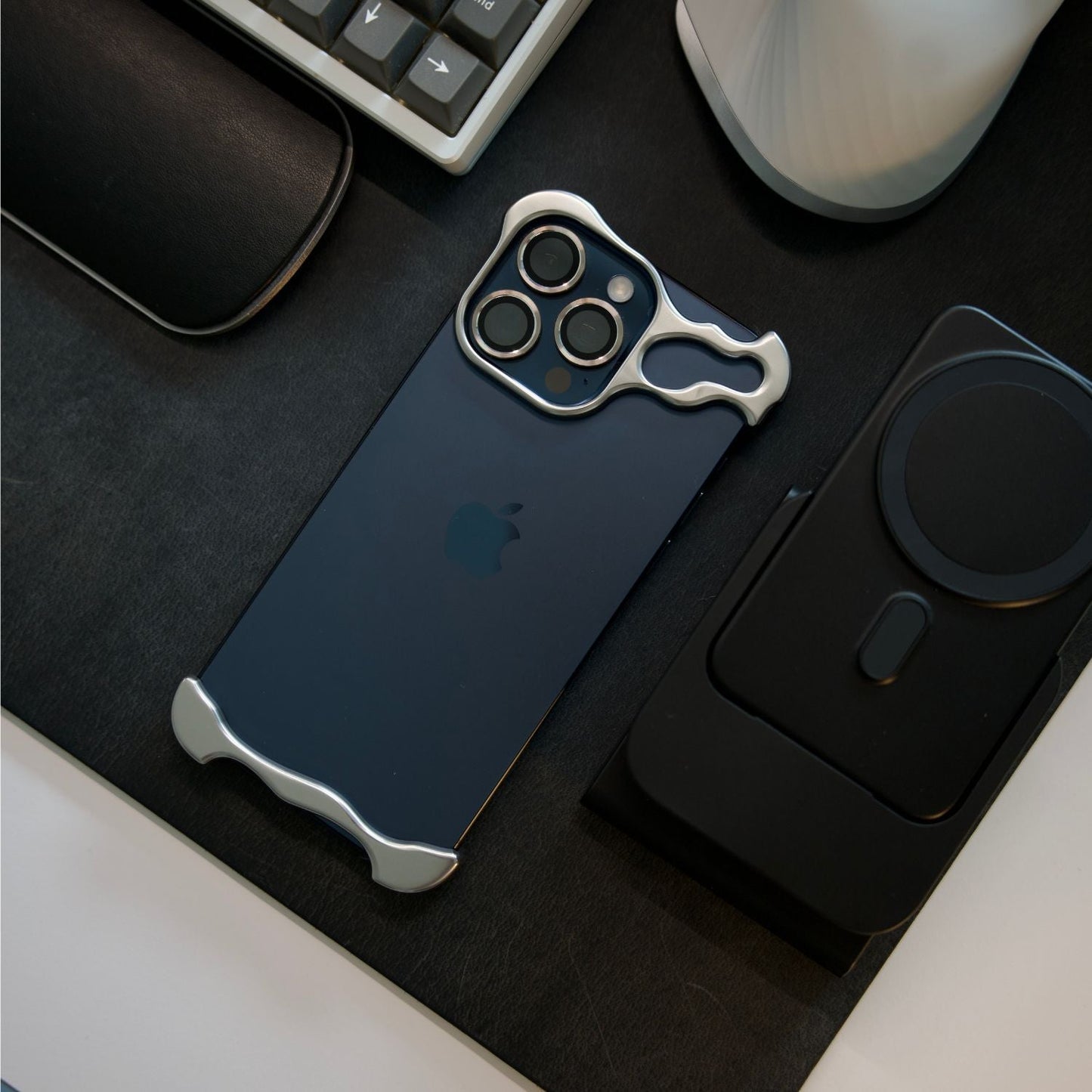 SleekVault V1 Case