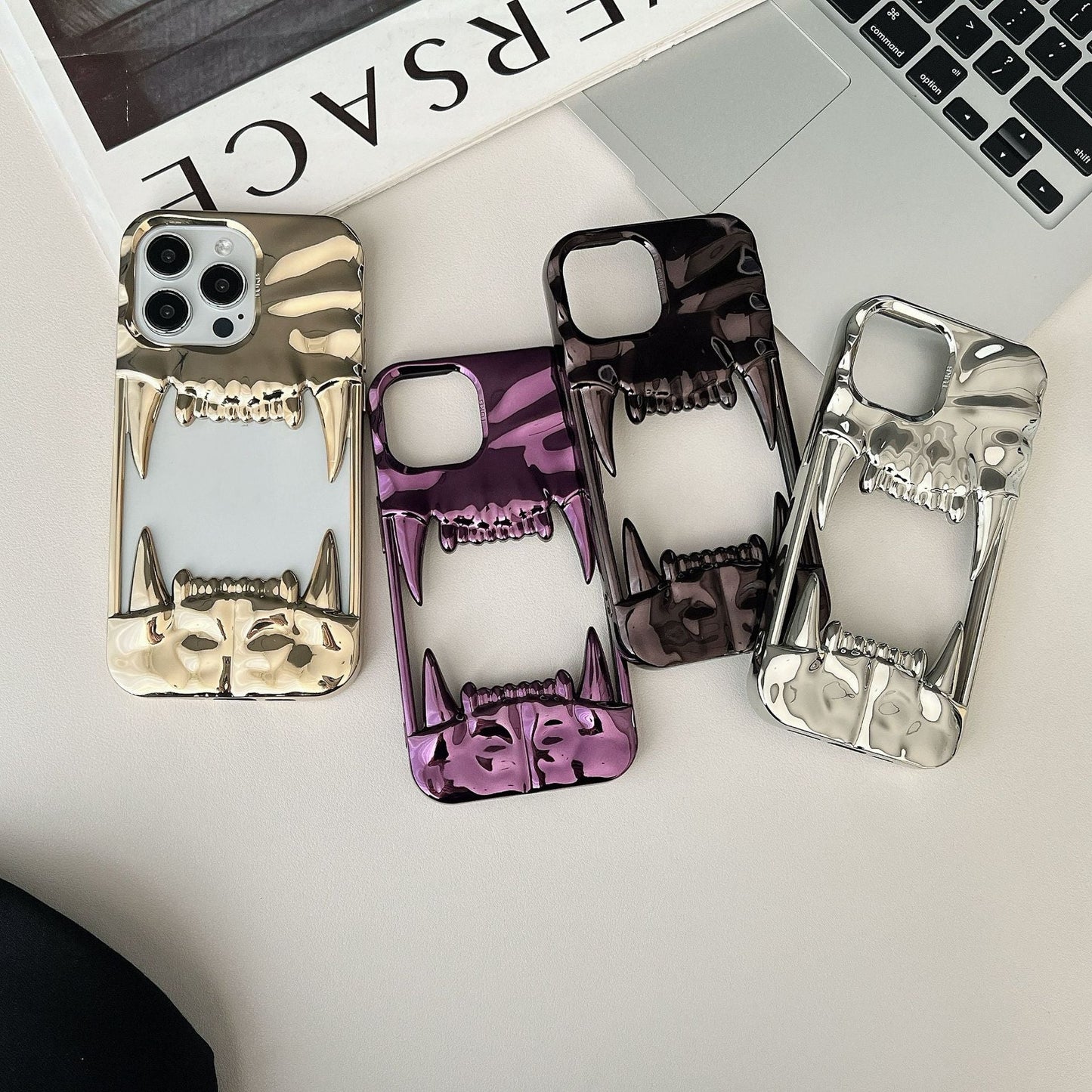 Tiger Tooth Silver Case